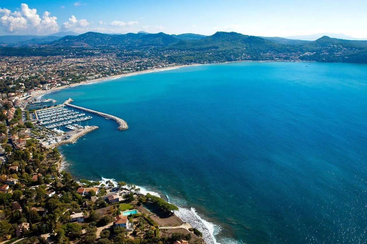 Villa Spacieuse, Climatisation, Piscine, Jardin Paysage, Proche Mer Saint-Cyr-sur-Mer